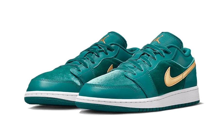 Air Jordan 1 Low Velvet Geode Teal