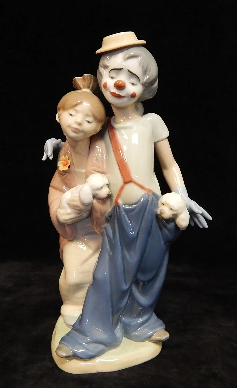 Lladro Pals Forever 7686 Figurine - Repaired